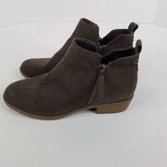 New Universal Thread Dylan Ankle Boots Size 7 - Picture 2 of 6